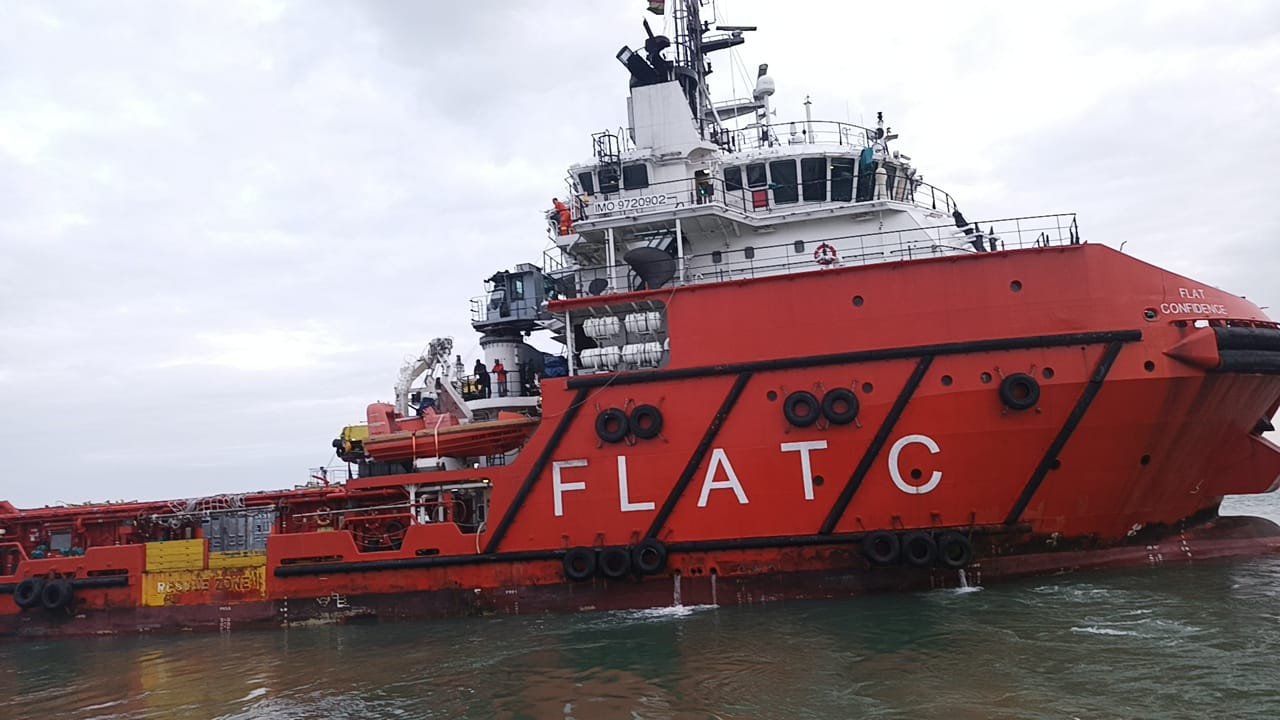 Projects FLAT CONFIDENCE